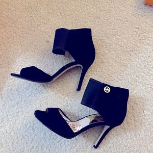 Michael Kors black heel 6m
